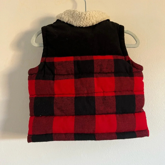 Old Navy baby red plaid vest size 3-6 months - Picture 2 of 4